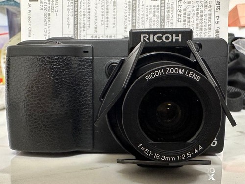 Ricoh gx200 avec viseur 1 - ricoh, vf-1