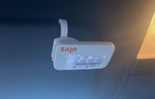 Support à pince pour badge de péage autoroute avec base arrondie. Bip télépéage.