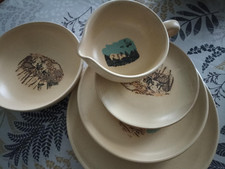 lot vaisselle en grès motif