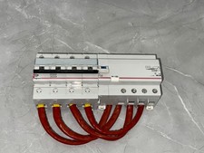 Disjoncteur triphase - disjoncteur,