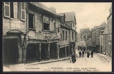 CPA Fougères, Vieilles maisons, rue de la Pinterie 