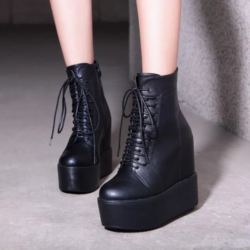 Bottes chaussures rangers - bottes,