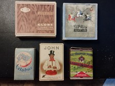 Anciens paquets de cigarettes vides