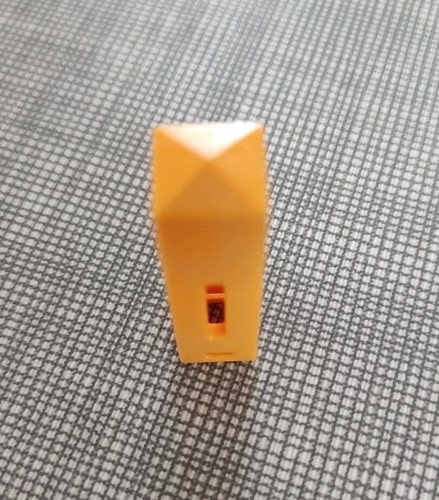 Poteau jaune biseaute - ,