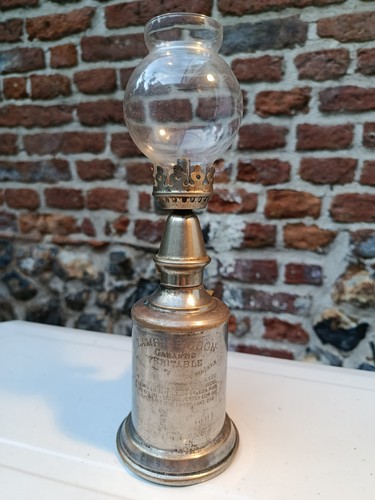 Ancienne lampe argentée - , à