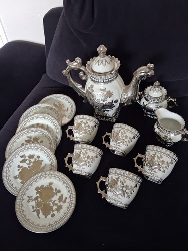 Beau service the - a, porcelaine