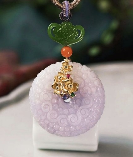 Pendentif jade naturel type - pendentif, a
