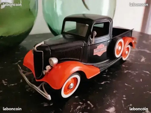 Ford pick up - 1/18,