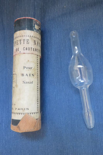 Ancienne pipette nasale