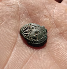 Monnaie Gauloise Bronze Carnutes a l'Aigle et a la rouelle Hauts Reliefs.