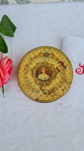Ancienne boite tole - boite, en