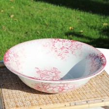 Ancienne cuvette de toilette rose en faïence de Lunéville