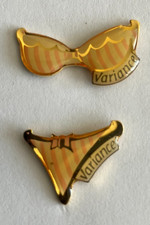 09 - 2 Pin's ENSEMBLE SOUTIEN-GORGE ET CULOTTE LINGERIE SEXY FEMININE VARIANCE