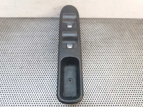 Commande lève vitre avant - de,