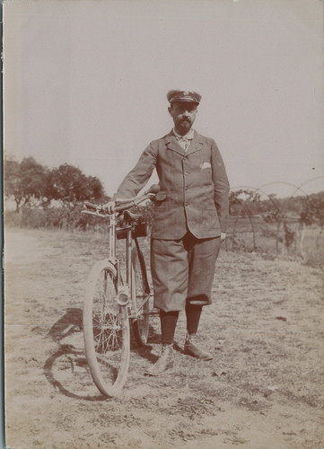 France louis son vélo - louis, et