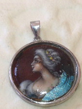 Très beau pendentif ancien en émaux d'art Limoges monture argent