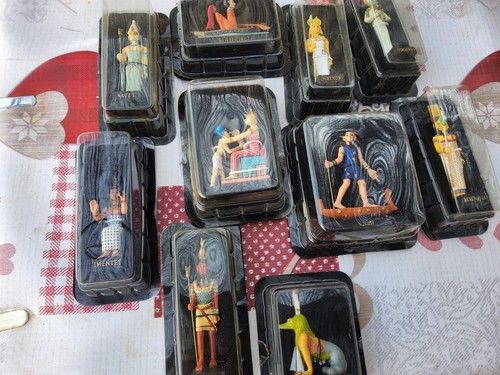 Lot figurines statuettes - lot,