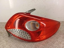 Feu arriere principal droit