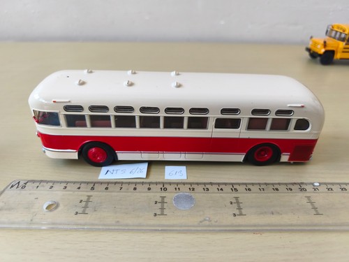 Ixo autobus 43e - autobus, 1/43e