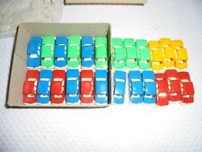 jouet ancien 24 petites voitures en boite mini pour train ou autre jamais joué