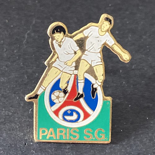 Pin sport football club du - pin’s,