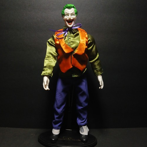 Comics mego joker - dc, 13”