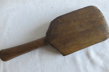 Ancien battoir à linge en bois de lavandière/U19