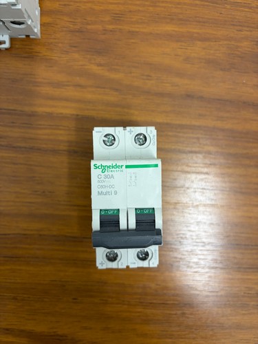 Mgn61534 c60h disjoncteur - mgn61534, dc