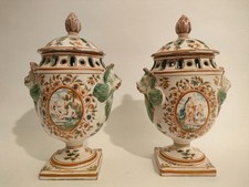 SUPERBE PAIRE DE VASES