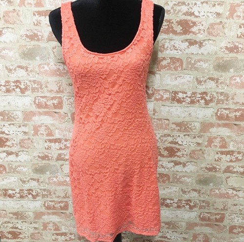 Material girl coral lace - material,