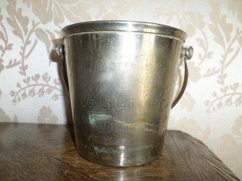 Ancien seau glace - à,