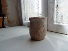 Beau pot en raku à motifs de
