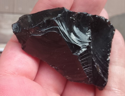 30.00gr 51x35x19mm obsidienne