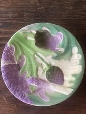 Deux assiettes barbotine saint