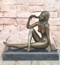Western Art Déco Sculpture