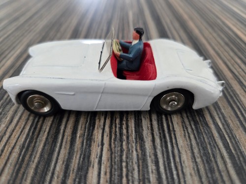 Dinky toys austin healey ref - dinky,