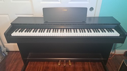 Yamaha arius digital piano - yamaha,