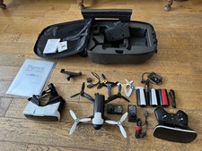 Drone Parrot Bebop 2 pack FPV 2 batteries supplémentaires et son sac à dos