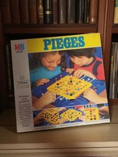 Jeu de société ancien MB Pièges vintage rétro collection années 80 rare occasion