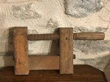 Serre-joint ancien en bois
