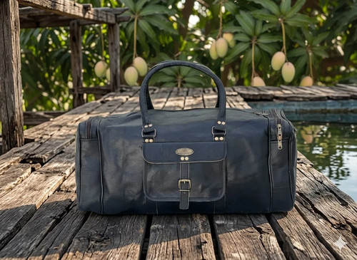 Chèvre voyage cuir - ",