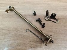 UN SUPPORT DE SERRURE DE SELLE MOTO YAMAHA 125 TDR 4FU