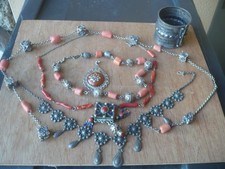 Lot bijoux anciens Ethnique Berbère argent massif Corail Rouge 312,5 Grs