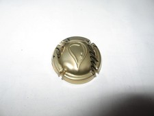 1 capsule de champagne Vertus N°7c Estampée or pâle
