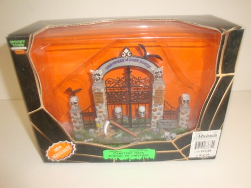 Lemax spooky town - lemax,