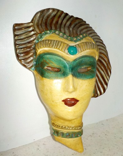 Tête plâtre murale - tête,