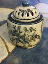Pot Ajouré En Porcelaine