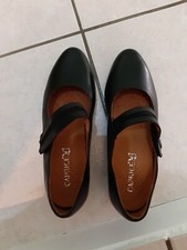 chaussures escarpins tout cuir bleu marine Caprice