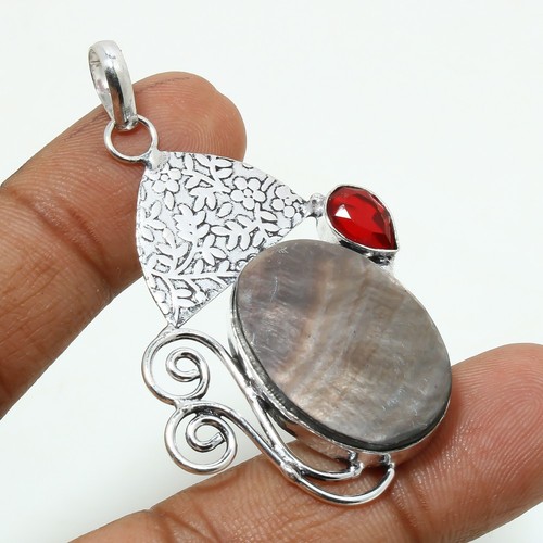 Pendentif pierre précieuse