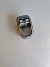 Peugeot 206+ / Bouton de leve vitre